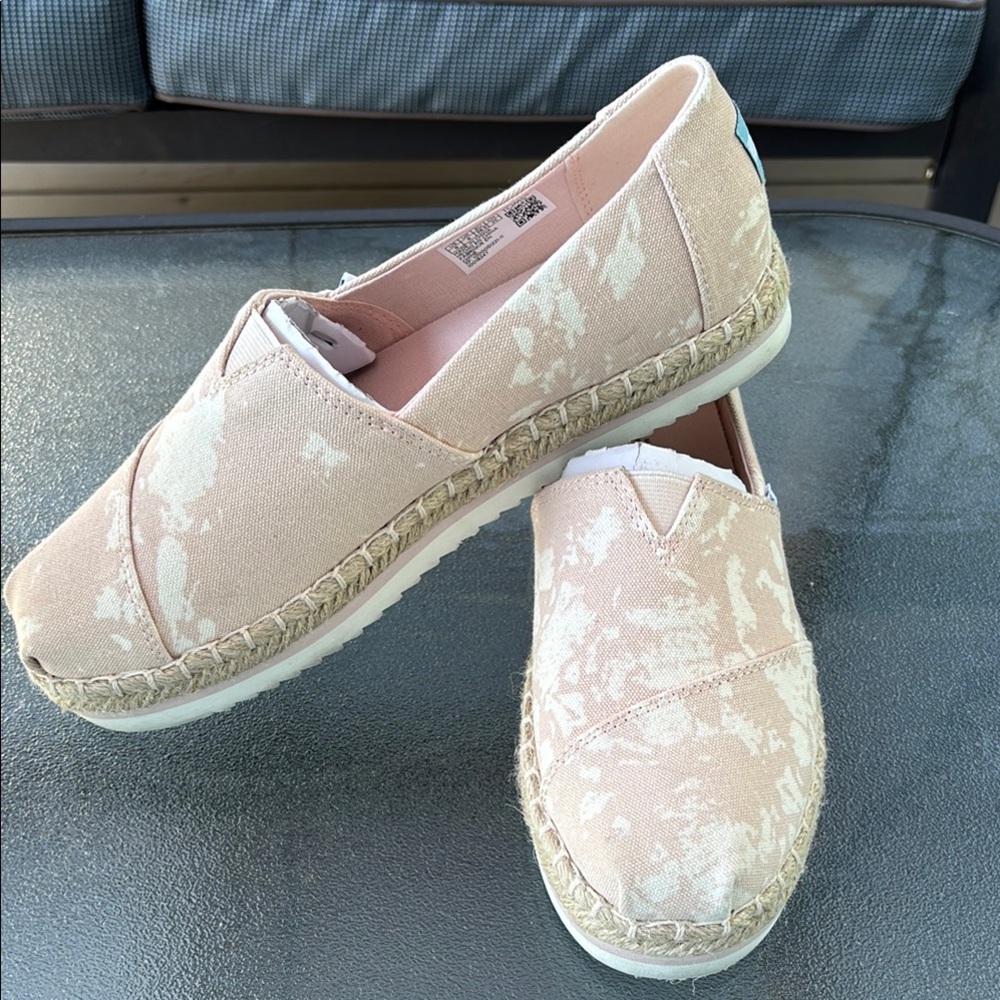 TOMS Espadrille Slip On Shoes Splatter Design Pink & Cream White sz 8